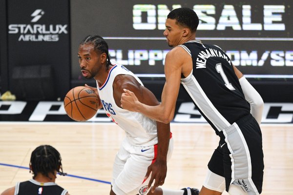 ESPN: Clippers lo lắng về việc trở thành Spurs tiếp theo, và