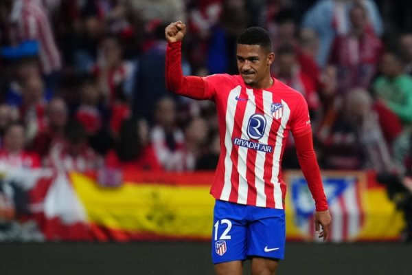 Giám đốc Naples: Tôi muốn giới thiệu Lino từ Atletico vào mù