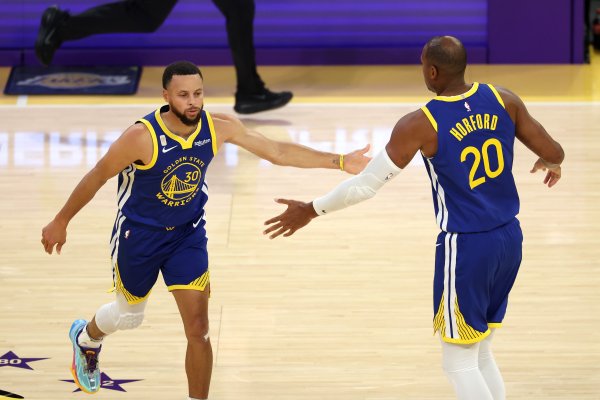 Horford: Sân nhà tràn đầy năng lượng và người hâm mộ rất nhiệt tình. Nhiều người trong chúng ta có thể chơi và đóng góp.